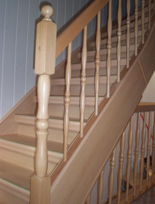Treppensanierung einer Treppe aus holz nach Sanierung